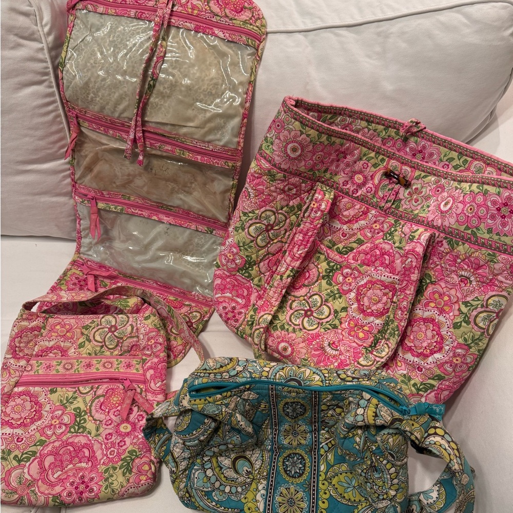 Vera Bradley pink purse sets with one green shoulder bag